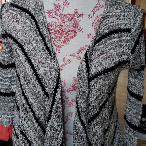 Sweater - Picture 1 of 5